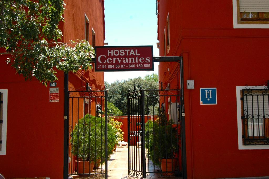 Hostal Cervantes Daganzo De Arriba Buitenkant foto